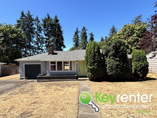 Updated 3 Bedroom Home with Huge Backyard ... - Updated 3 Bedroom Home with Huge Backyard ...