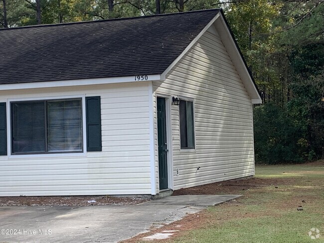 Building Photo - 1950 Countrywood Blvd Rental