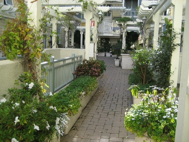 Courtyard. - 655 12th St Unit 120