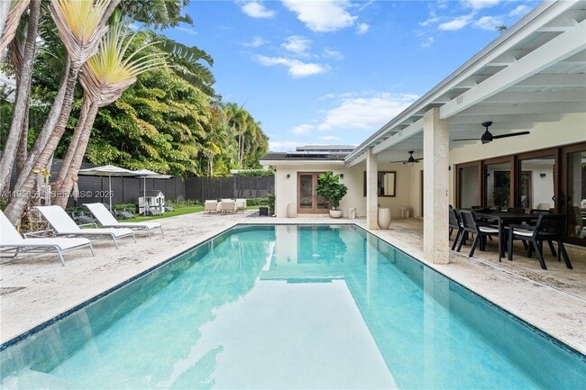 Photo - 3625 Battersea Rd