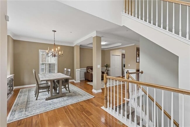 Photo - 330 Holbrook Rd