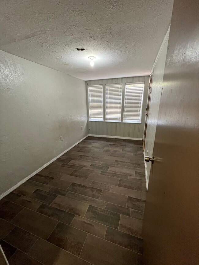 Photo - 1814 Elizabeth Ave Unidad # A