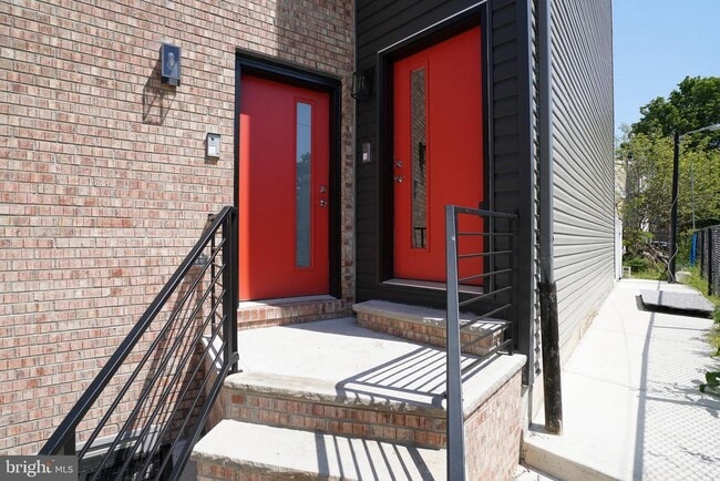 Building Photo - 1201 N Taylor St Unit 1