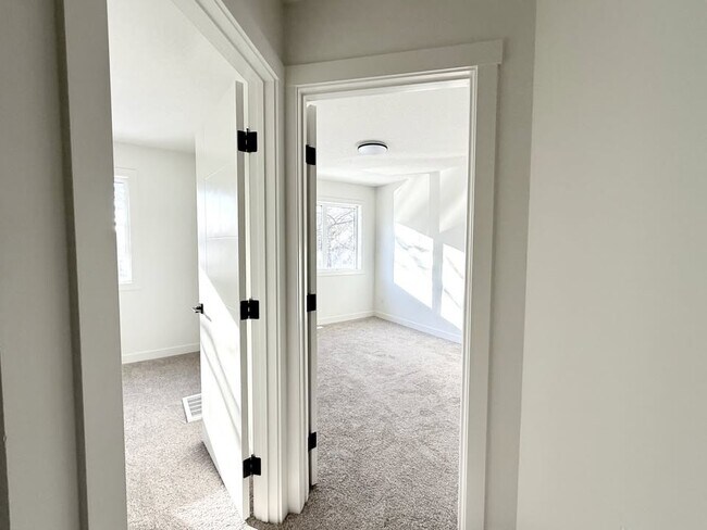 Photo - 11315 110a Ave NW Unit 2