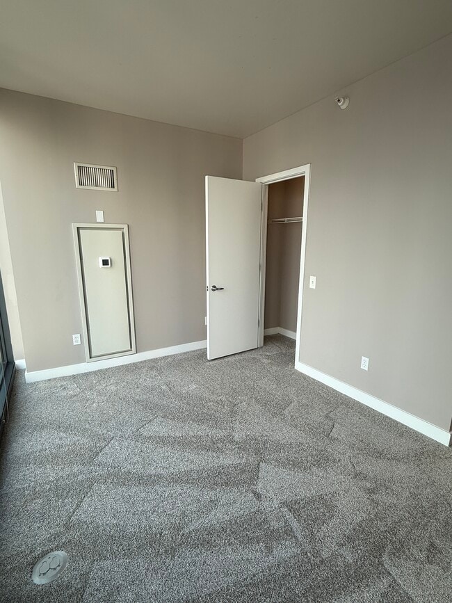 Photo - 11 W Grand Ave