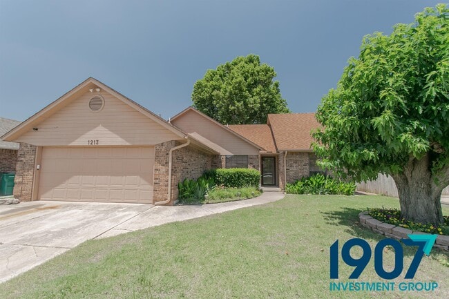 Photo - 1213 SW 133rd St House