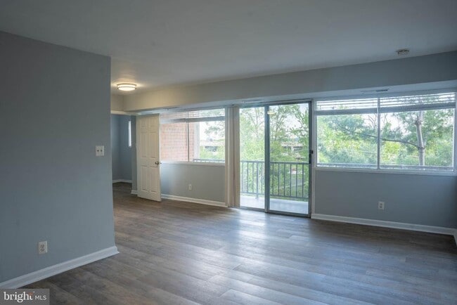 Photo - 5801 Quantrell Ave Unit 306