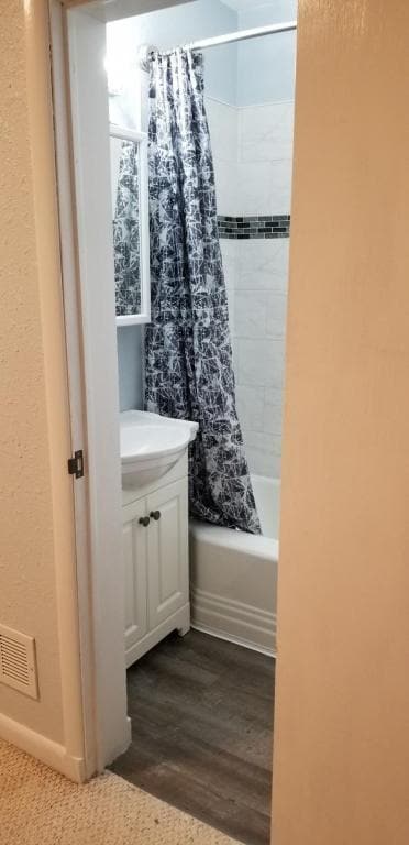 Photo - 318 4th St SE