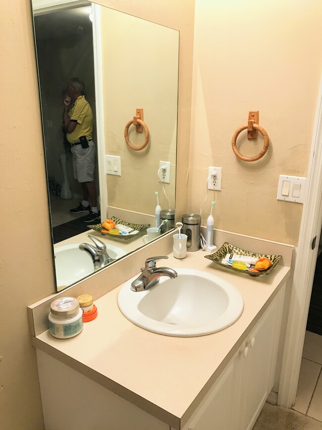 Photo - 339 Harry Ave S