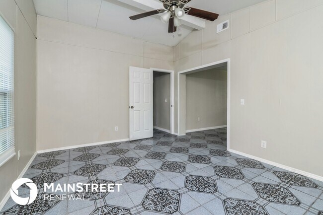 Photo - 3 E Sandpiper St