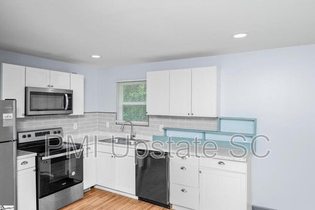 Photo - 249 E Hampton Ave