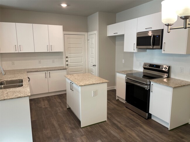 Photo - 9797 Grosbeak Ln