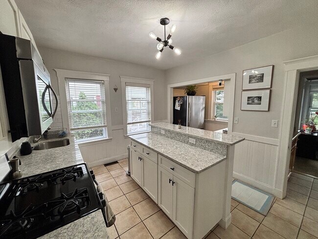 Photo - 24 Teele Ave