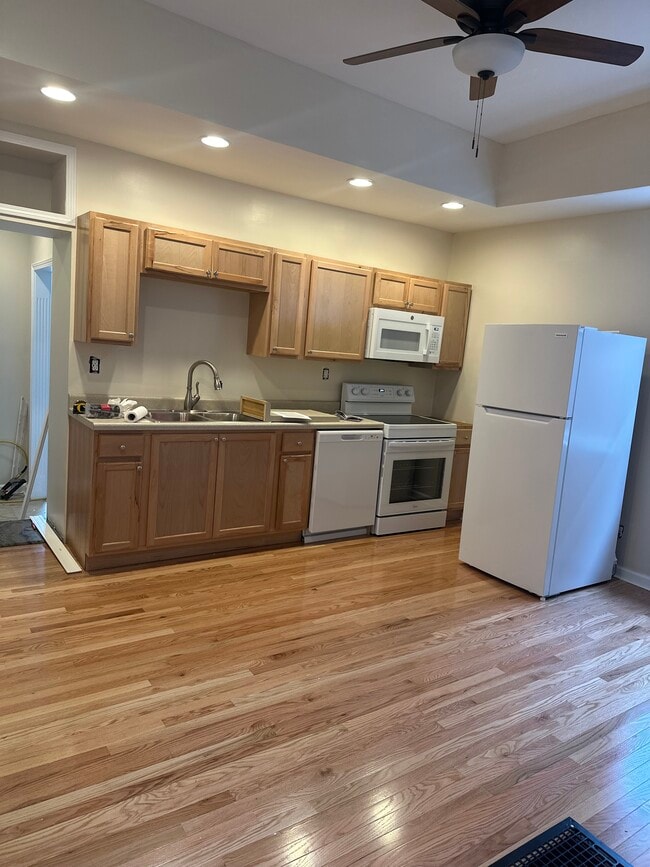 Building Photo - 1425 S 1st St Unit #2