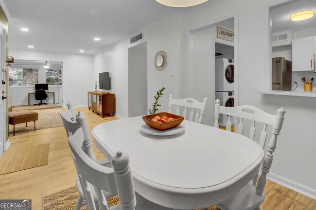 Photo - 12 Vista Square NW