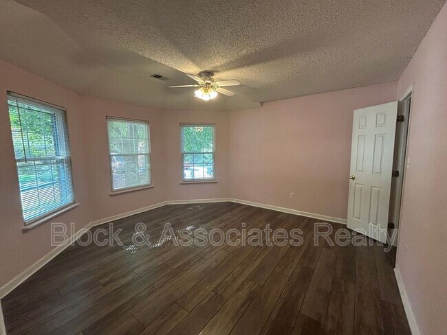 Photo - 3512 Cherry Hill Dr