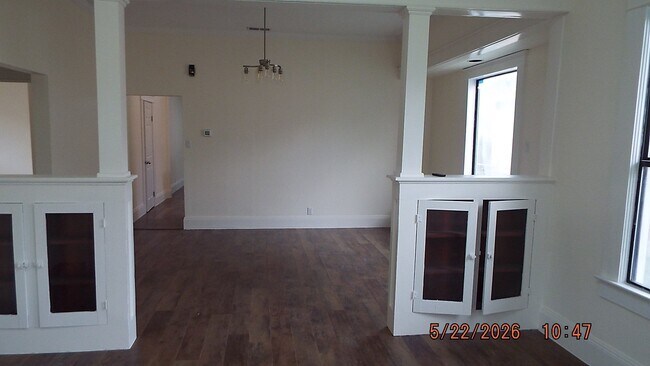 Photo - 234 E Sayers Ave