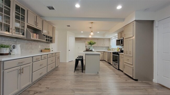 Photo - 3210 Haydee Rd