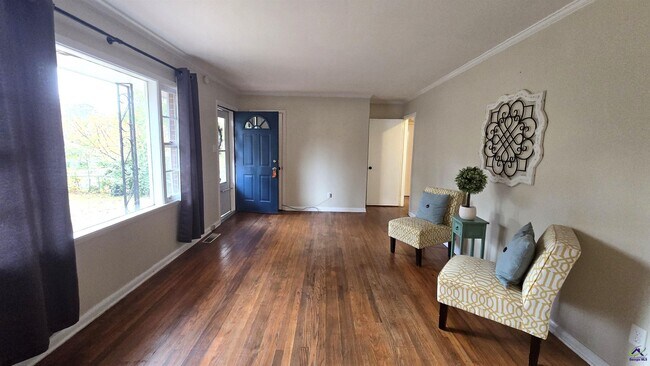 Photo - 203 Woodland Dr