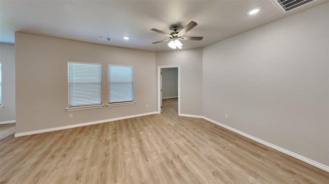 Building Photo - 6817 Labelle Dr Rental