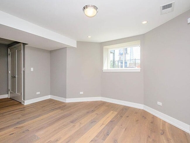 2 bedroom in Chicago IL 60618 - 2 bedroom in Chicago IL 60618 Unidad G Rental