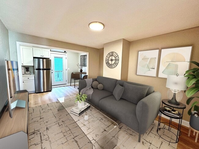 Building Photo - 89 Cottage St Unit 3