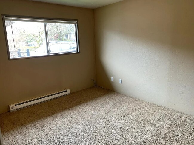 Photo - 4323 N Commercial Ave Unit 4323