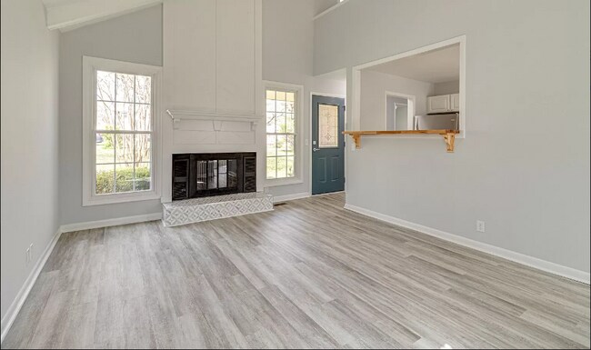 Photo - 747 Fitzpatrick Rd