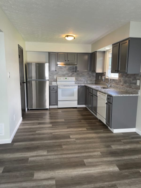 Building Photo - 3824 Longton Dr Rental