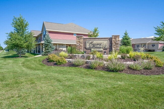 Building Photo - Encore Rental