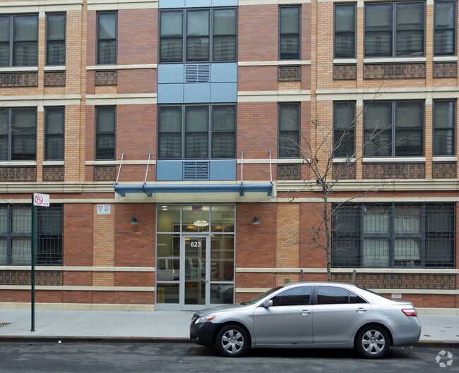 Photo - The Lenniger Residences