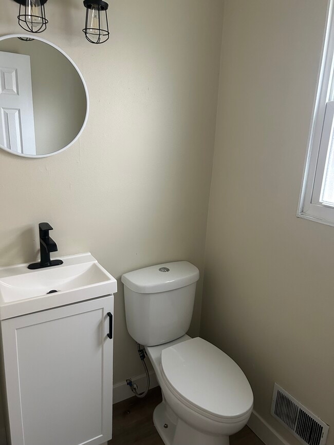 Photo - 2419 N 6th St