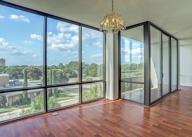 Building Photo - 1111 Bering Dr Unit 622.8 Rental
