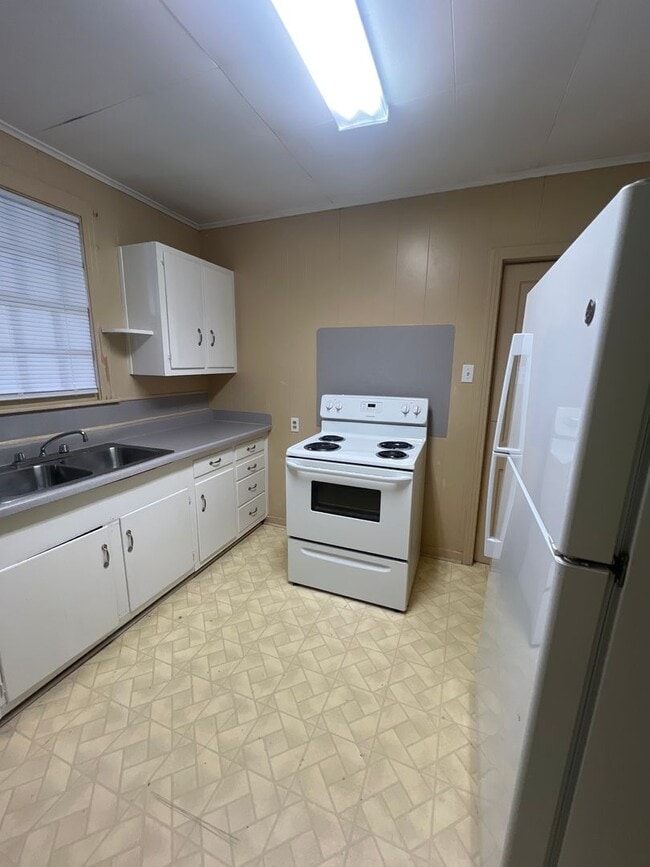 Photo - 1 bedroom 1 bath Duplex for lease
