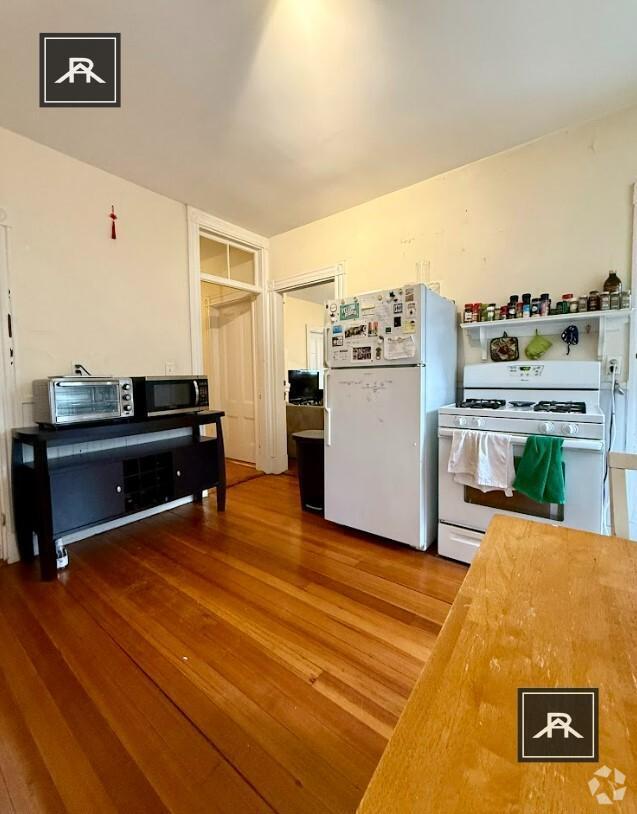 Building Photo - 3 bedroom in Boston MA 02120 Unit 2 Rental
