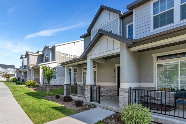 Photo - Charming 3-Bedroom Townhome in Lehi!