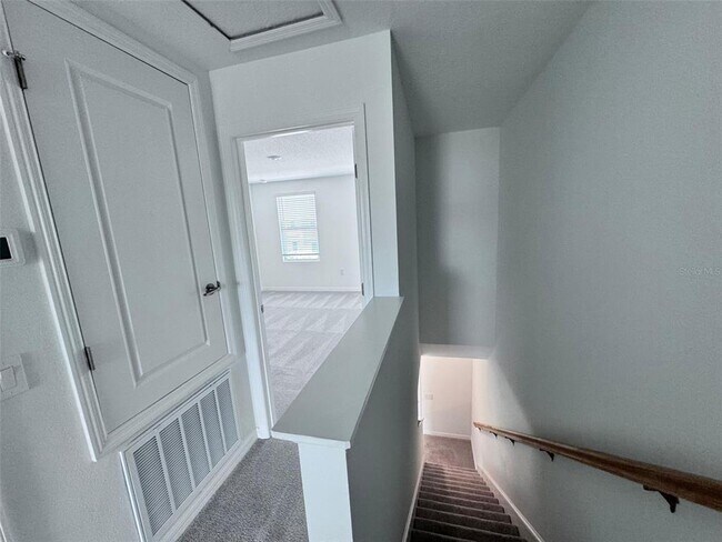 Photo - 2032 Viewfinder St