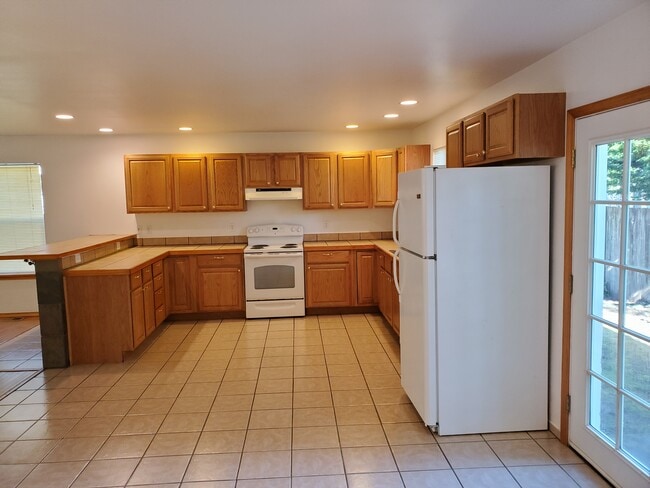 Photo - 6442 Shire Estate Pl NE