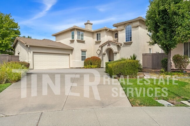 Building Photo - 35 Sabre Ct