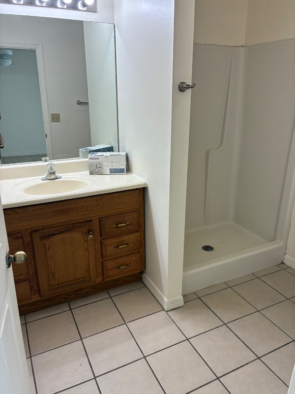 Photo - 2256 East 12th Street Unidad 2256 B E 12 Street