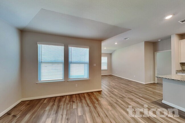 13503 Emerson Wy