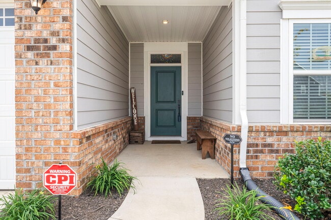Photo - 5095 Ives Ave