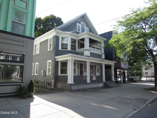 Building Photo - 866 Madison Ave Unit Apt# D