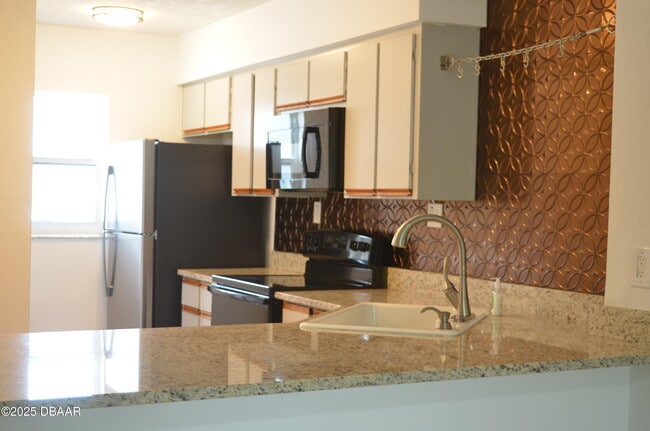 Photo - 175 Yorktowne Dr Unit 3