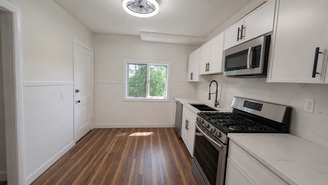 Building Photo - 78R Mount Vernon St Unit 1