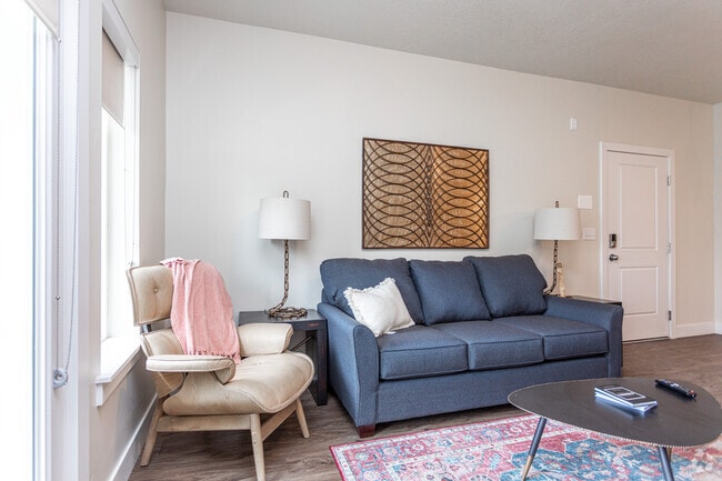 2BR, 2BA - 1,048SF - Living Room