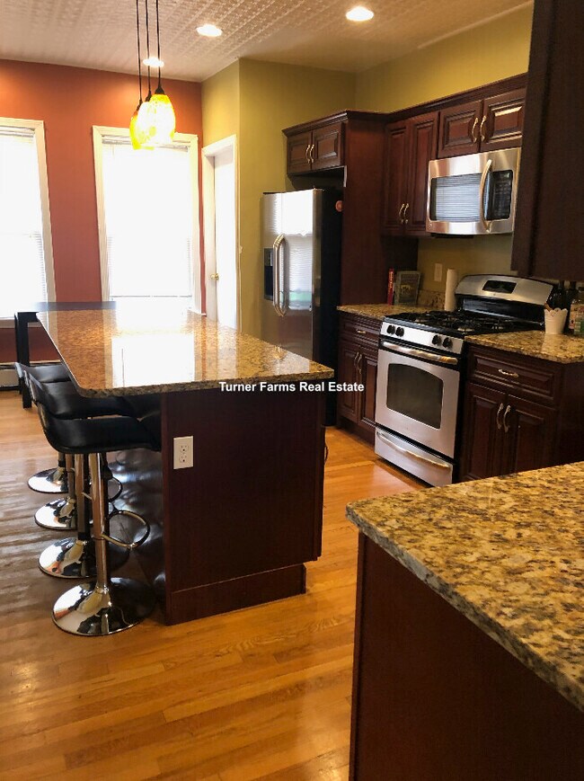 Photo - 79 Lyman Ave