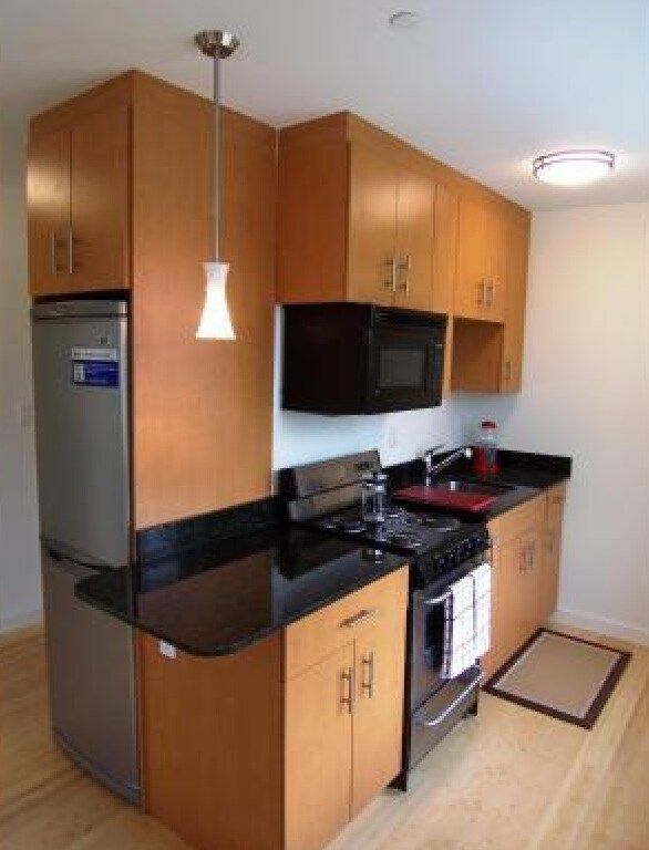 Building Photo - 461 Park Dr Unit 201