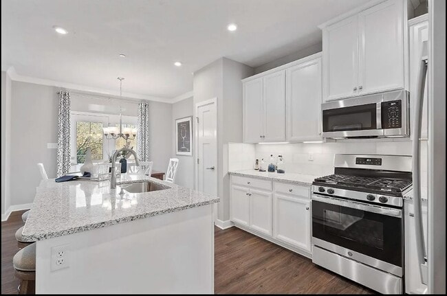 Photo - 300 Plaza Dr