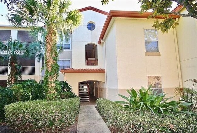 Building Photo - Fantastic Condo in Gated Bona Vista, Altam...